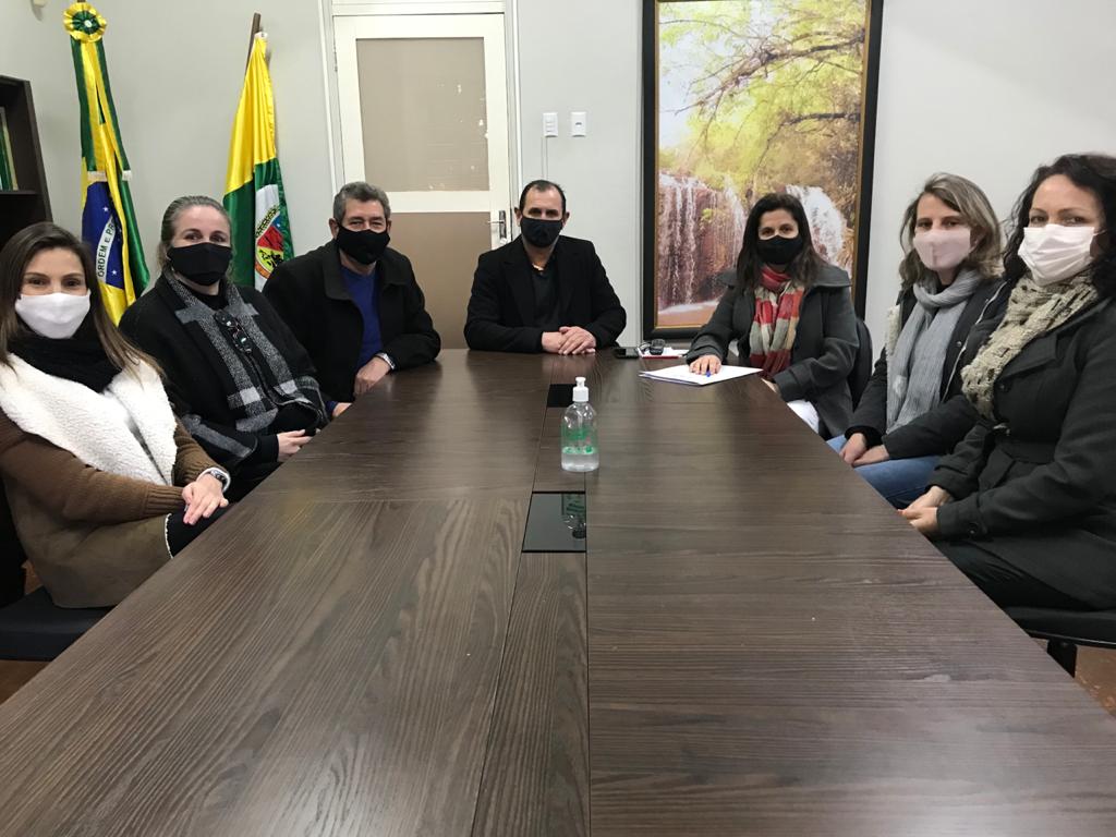 Governo municipal segue realizando investimentos na Educação .